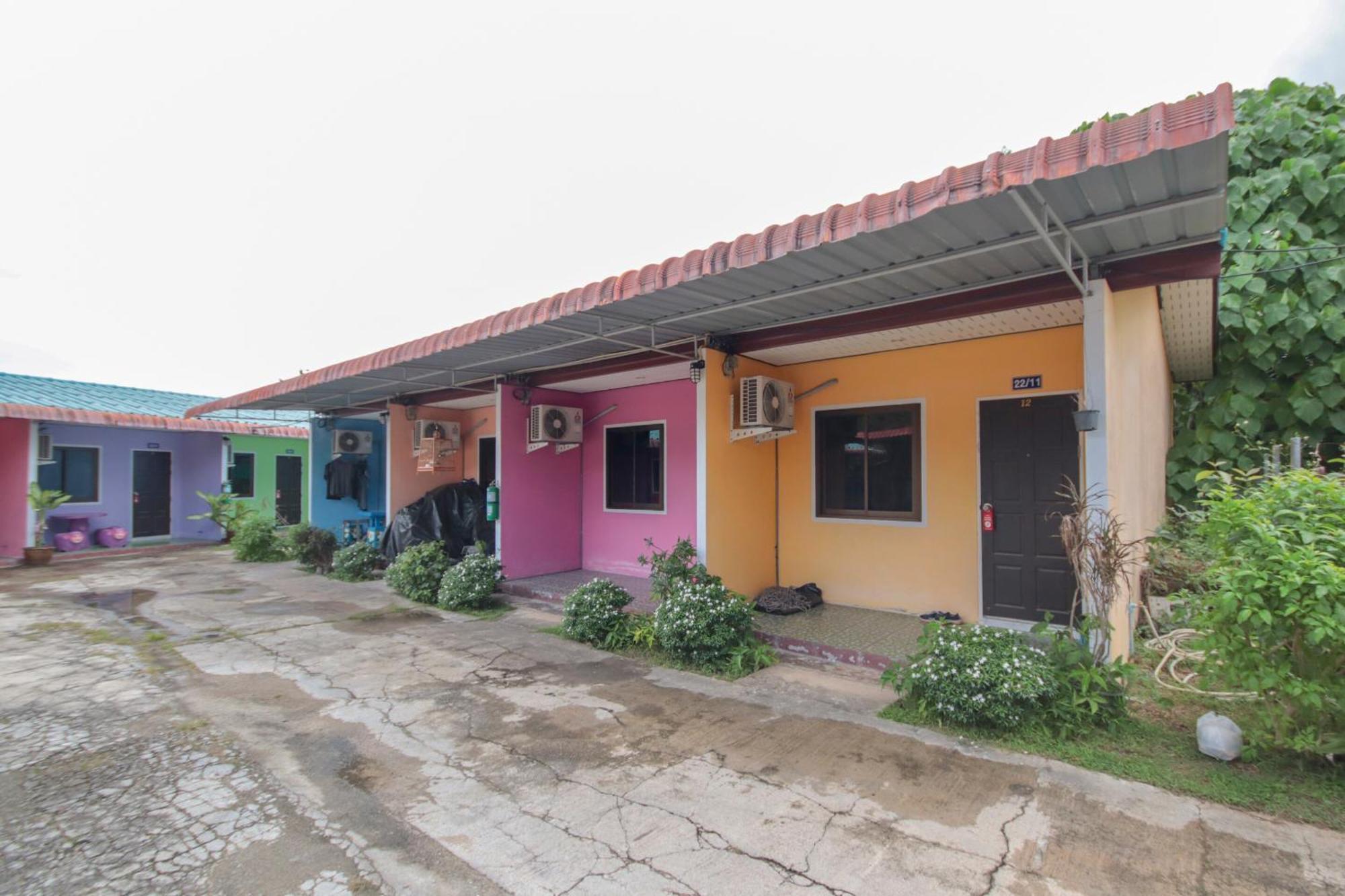 Oyo 682 Fishering Home Krabi town Екстериор снимка